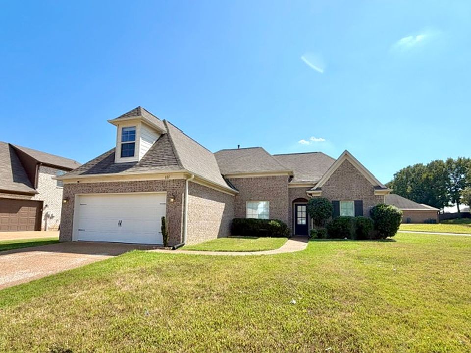1st image of 807 Magnolia Ln