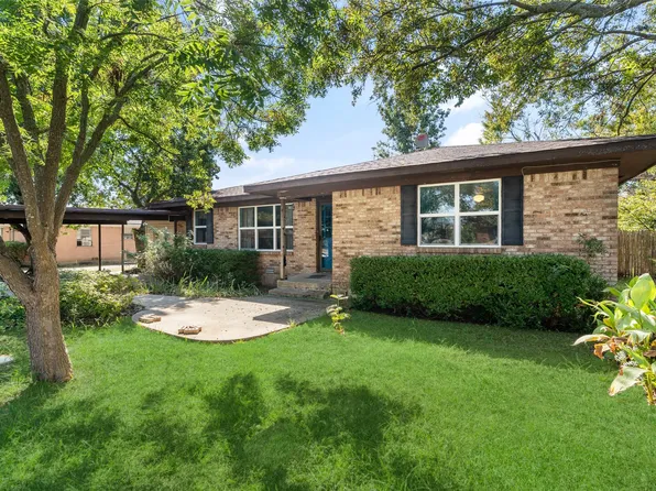 513 E College St, Leonard, TX 75452