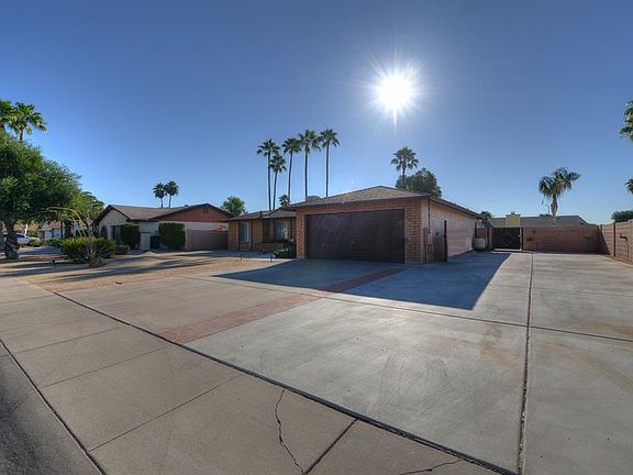 3rd image of 5821 E Evans Dr
