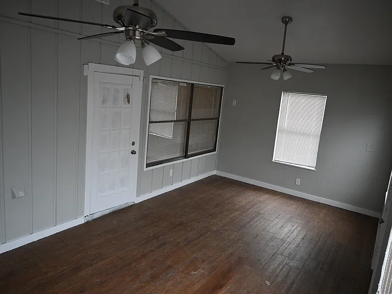 Sun/Mud Room