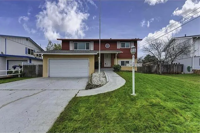 10409 Reymouth Ave photo 1
