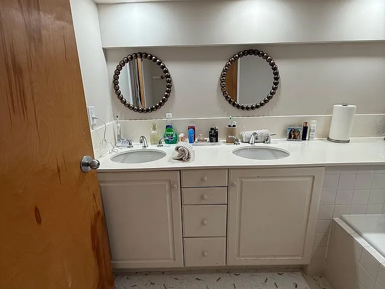 7 N Columbus Blvd #212 — Photo 23