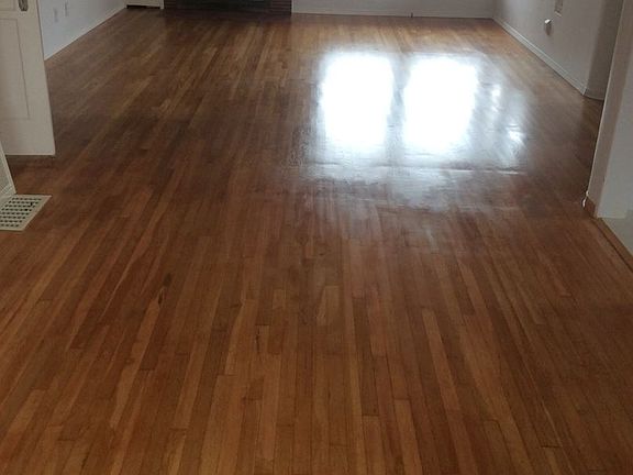 3rd image of 215 N Katherine Dr