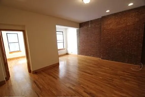 Rented by Robyn Lee, LREB | media 13