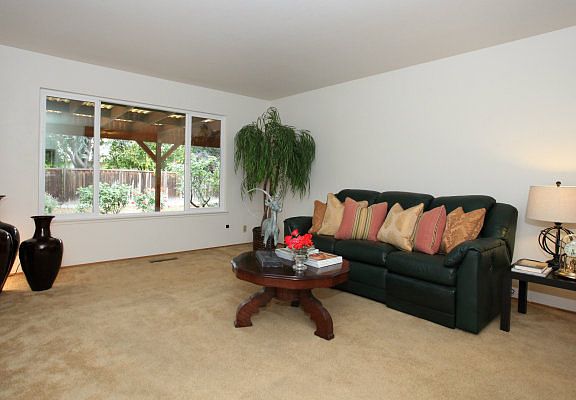 2nd image of 3335 Yuba Ave