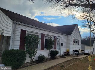 1402 E Willow Run Dr, Wilmington, DE 19805