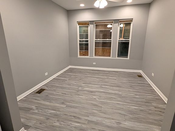 5th image of 7121 S Perry Ave