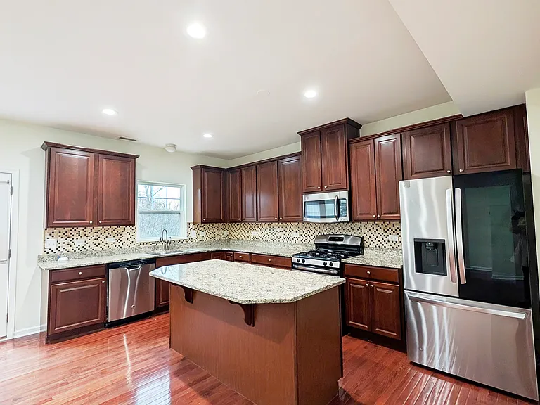 3457 Bradbury Cir — Photo 2