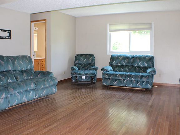 5th image of 1101 N Fork Dr