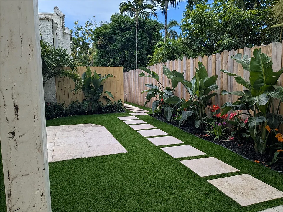 21 SE 11th Ave #1