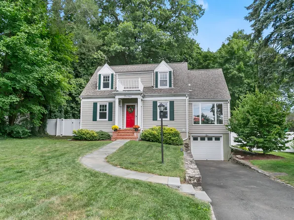 14 Dannell Drive, Stamford, CT 06905