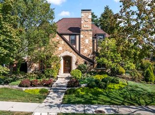 125 Stratford Rd, Des Plaines, IL 60016