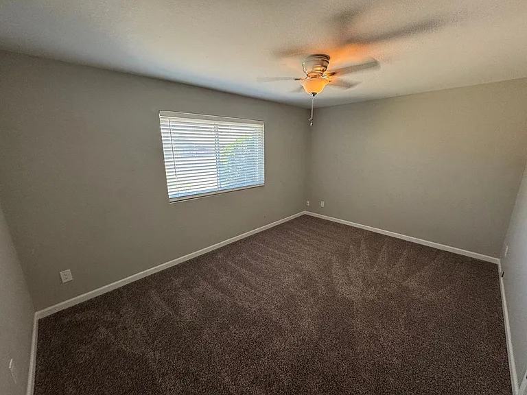 10819 W Connecticut Ave — Photo 19