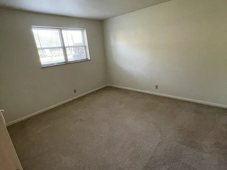 623 N 1st St #1 — Photo 10