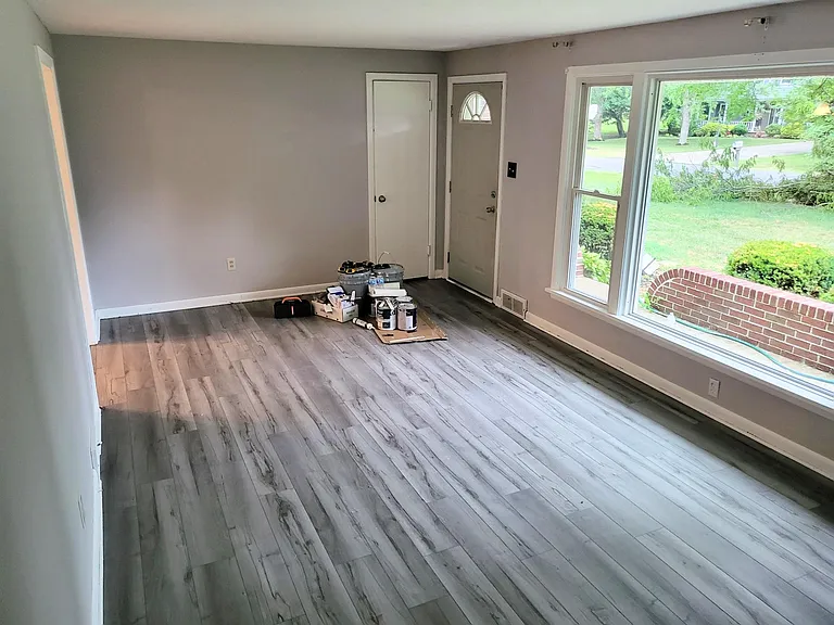 142 Moray Dr — Photo 6