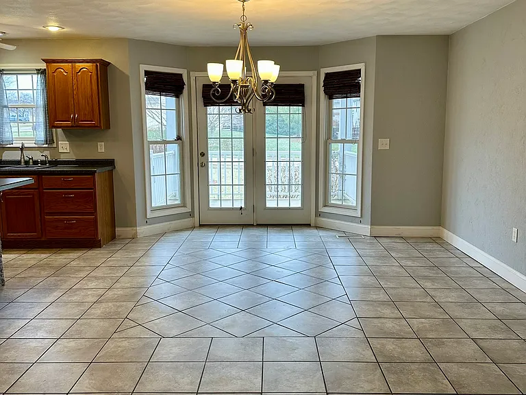 320 Holland Rd — Photo 1