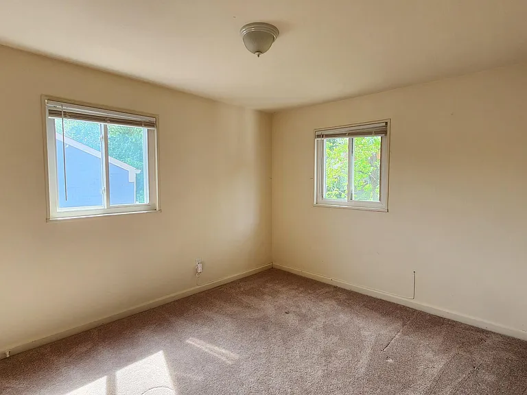 27 S Hudson St — Photo 10