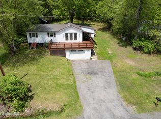 1089 County Highway 123, Mayfield, NY 12117