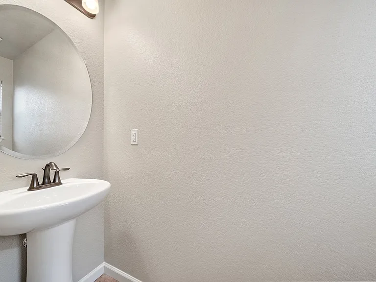 8197 Mockorange Hts — Photo 25