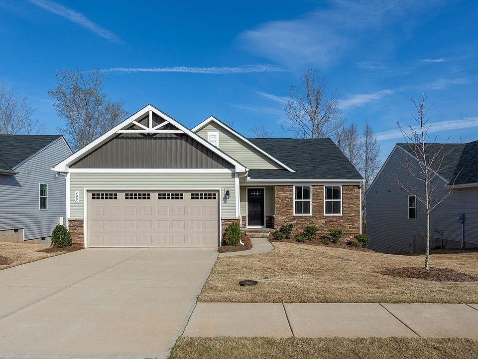 1st image of 409 Edgehill Ct