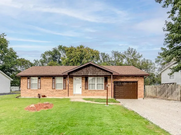 1321 Morning Star Dr, Cahokia, IL 62206