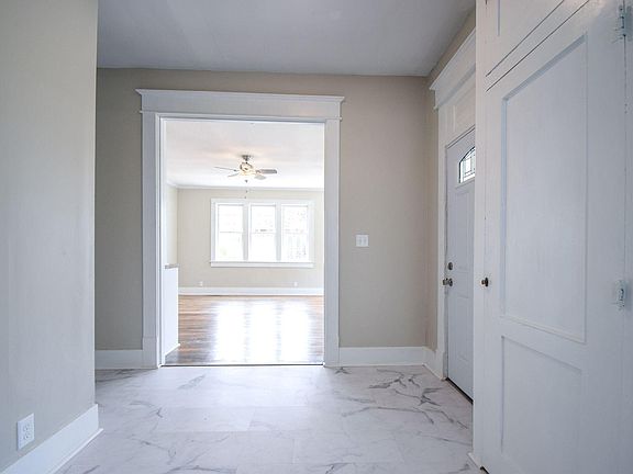 3rd image of 332 N West Ave