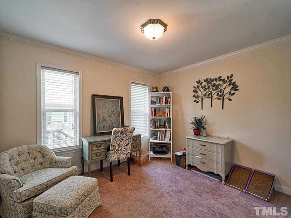 5th image of 1513 E Franklin St APT 116E