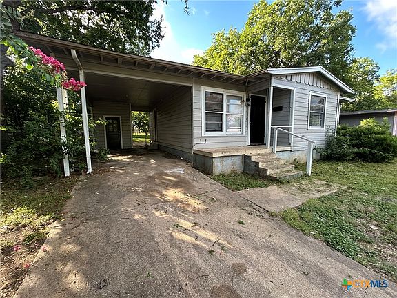 4th image of 1302 Garth Dr