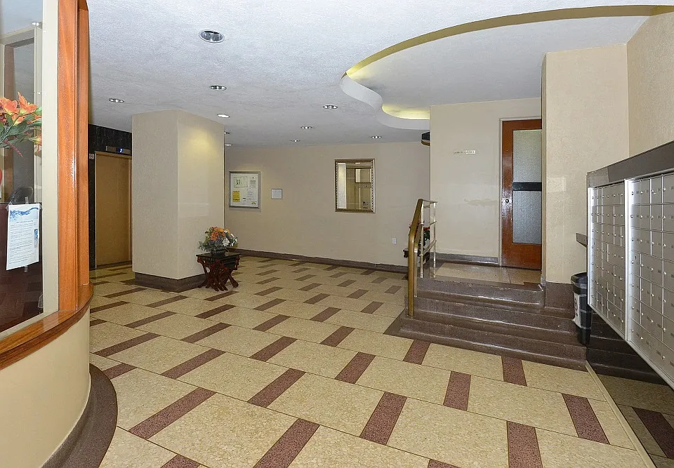 2700 Bathurst St