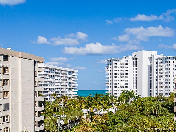 5th image of 141 Crandon Blvd APT 429