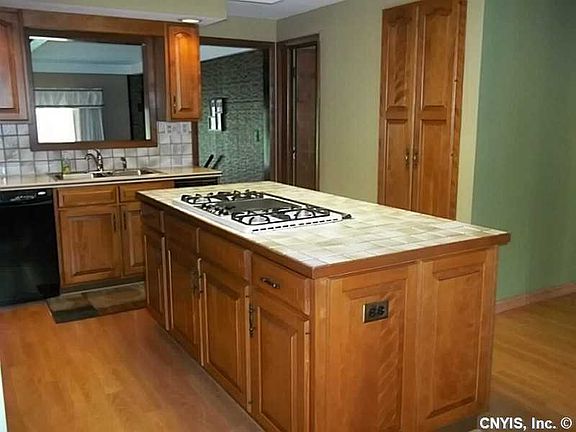 3rd image of 115 Skyview Dr