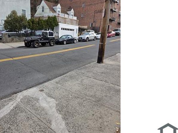 609 Van Cortlandt Park Ave