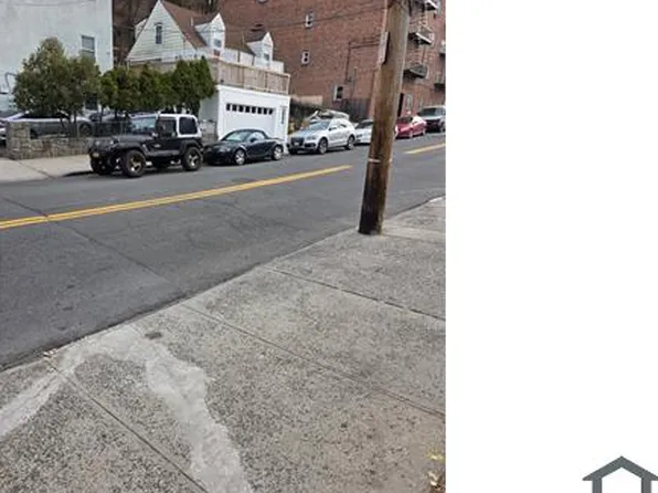 609 Van Cortlandt Park Ave, Yonkers, NY 10705