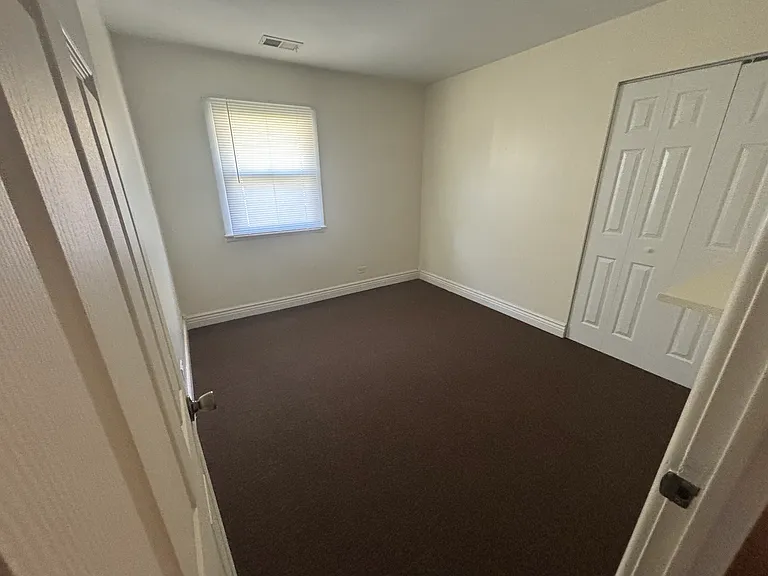 15219 Highland Ave — Photo 12