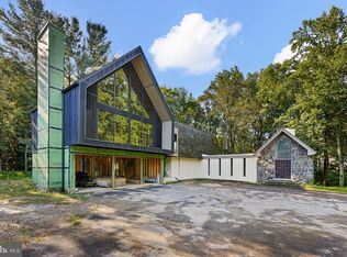4002 Valley Green Rd, Wilmington, DE 19807