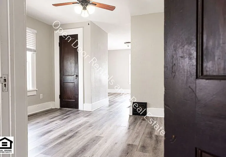 3718 S Wayne Ave #3 — Photo 3