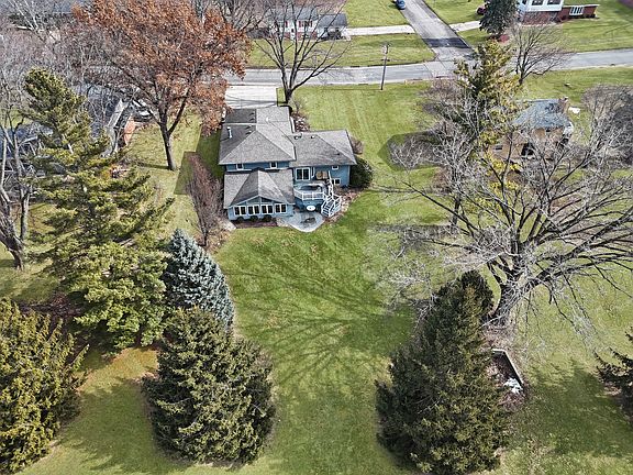4th image of 210 Park Crest Dr