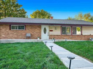 322 Skylark Dr, Rockford, IL 61107
