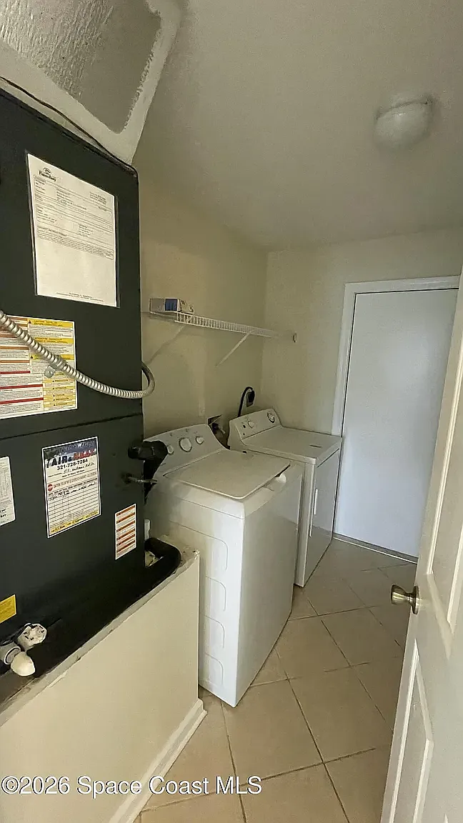 2 bed, 1000 sqft, $1,900 — Photo 1