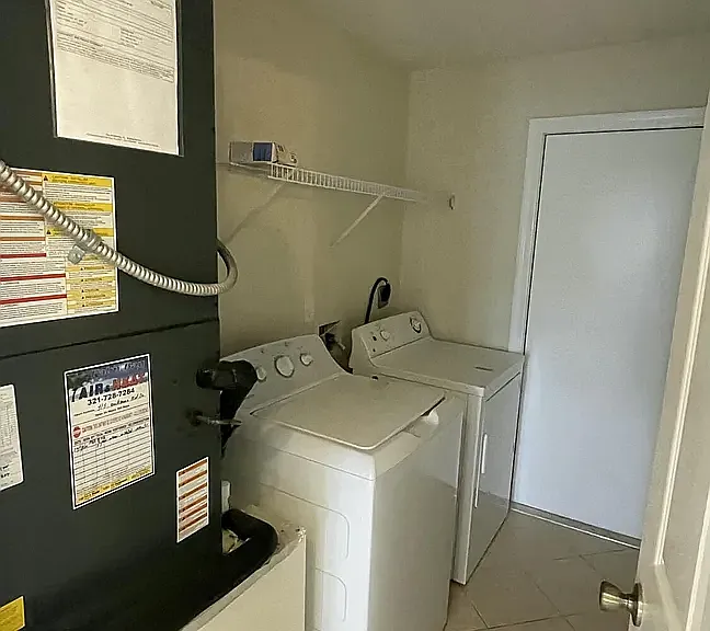 415 Oakmon Rd SW #A — Photo 1