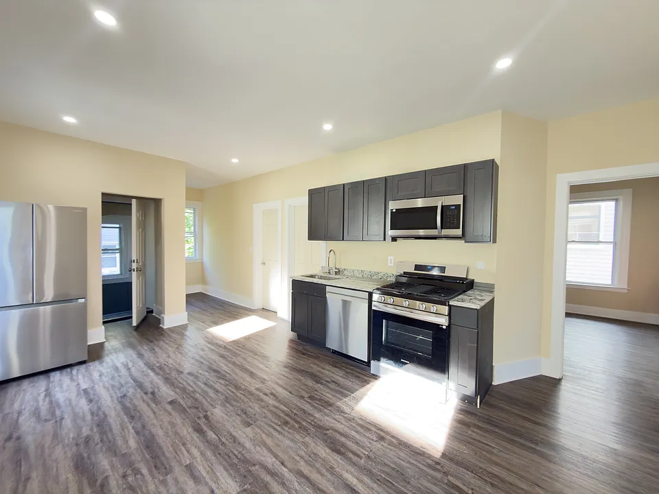 23 Tilton St #2