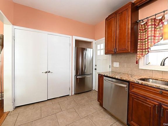 4th image of 4159 Laconia Ave