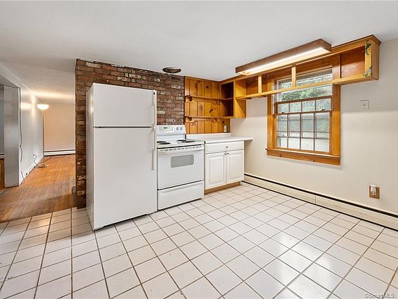 5th image of 609 Mohegan Avenue Pkwy