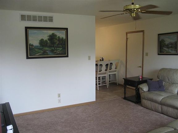 3rd image of 4265 Deer Run Ct