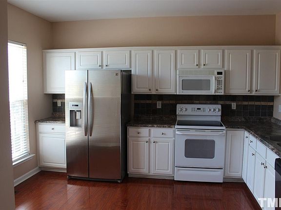 3rd image of 210 Great Ridge Ct