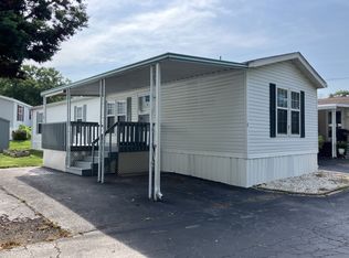 8 Lake Ridge Dr #LAKE8, Belleville, IL 62221