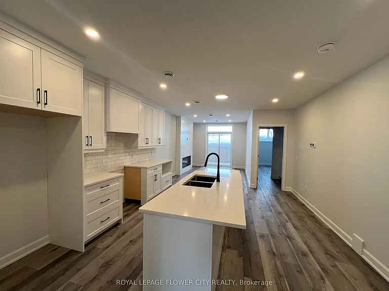 440 Wellington St E #25 — Photo 9