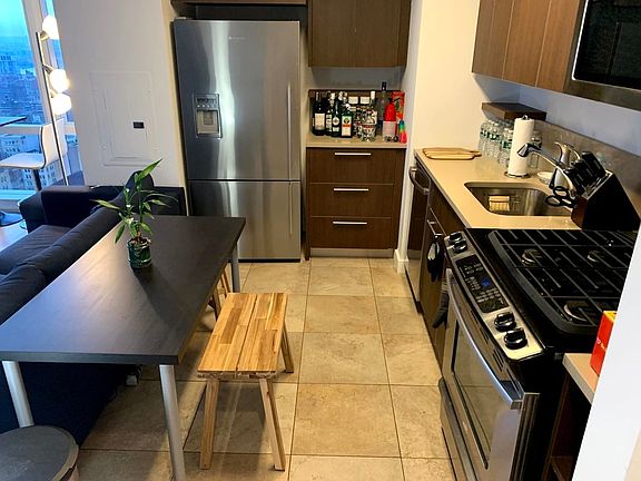 5th image of 885 6th Ave APT 41A
