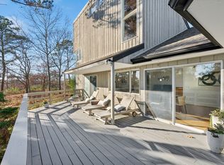 20 Old Canoe Place Rd, Hampton Bays, NY 11946