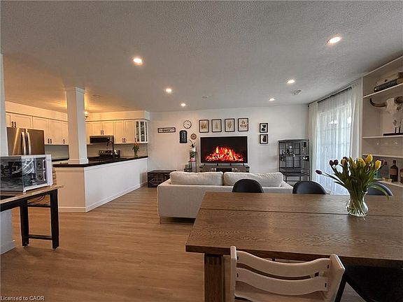 5th image of 2737 King St E #72